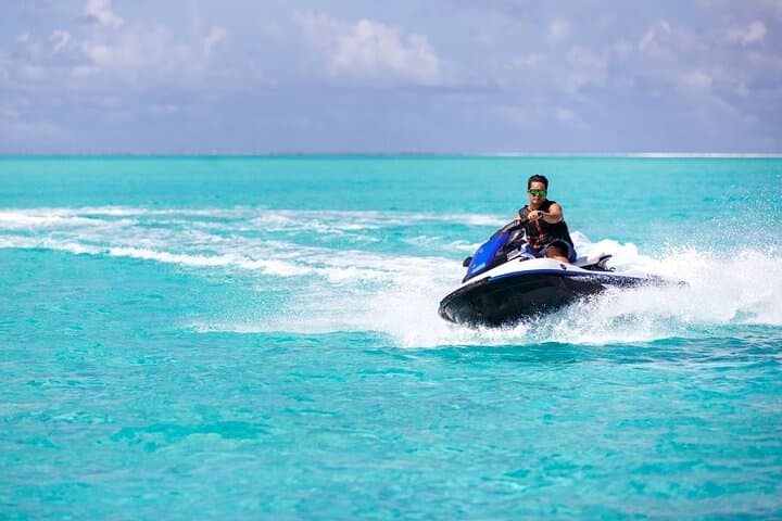 Bora Bora Jet Ski Tour: Circle the Lagoon and Ride Around Mount Otemanu photo 2