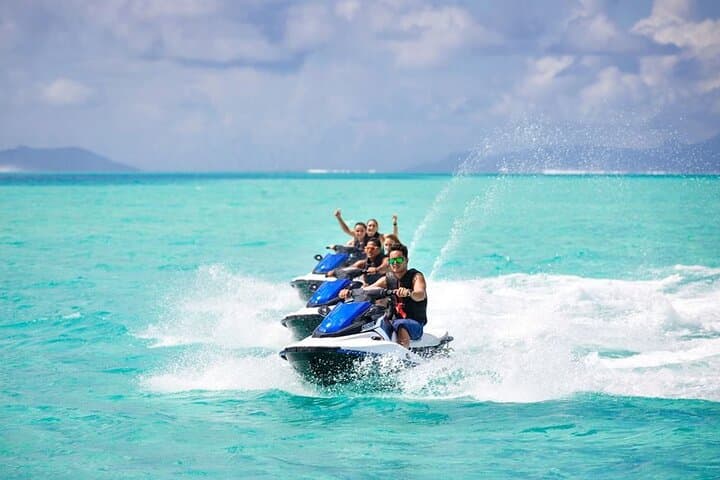Bora Bora Jet Ski Tour: Circle the Lagoon and Ride Around Mount Otemanu photo 3
