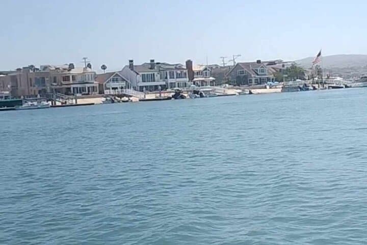 Luxury Newport Beach Coastal Tour: Lido Marina, Fashion Island & Balboa Island