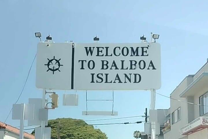 Luxury Newport Beach Coastal Tour: Lido Marina, Fashion Island & Balboa Island photo 6