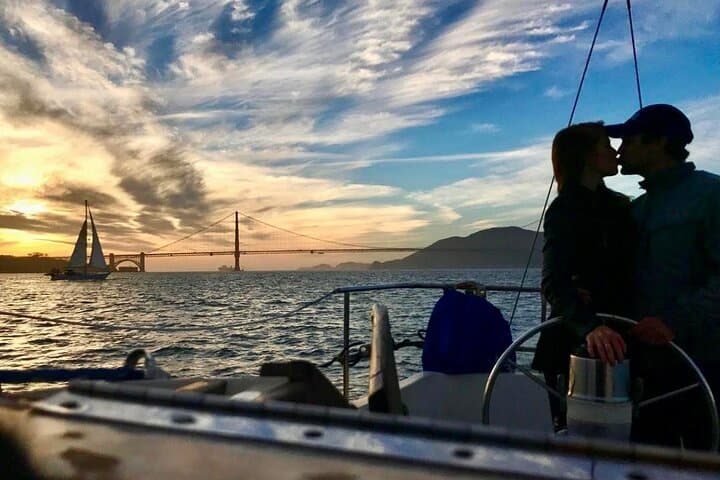 Sunset Sail on San Francisco Bay: 2-Hour Cruise from Pier 39