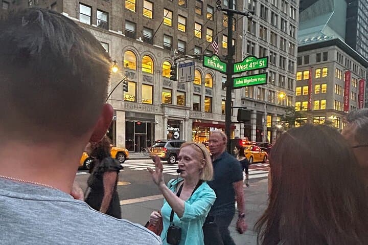 Midtown Manhattan Times Square & Skyscrapers Walking Tour Guide photo 4
