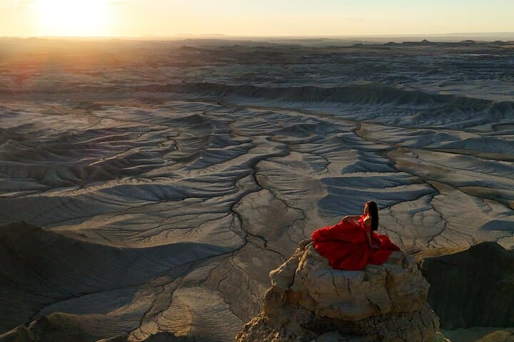 Factory Butte & Moonscape Overlook: Guided 4x4 Tour of Utah’s Lunar Badlands photo 2