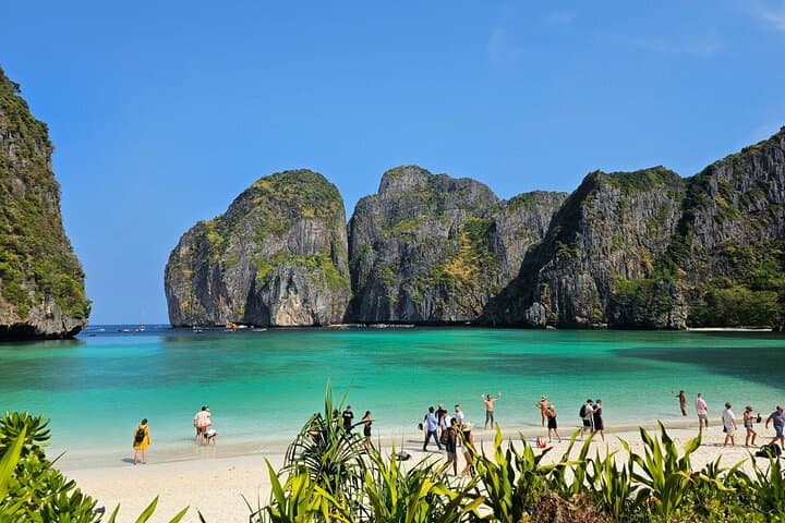 Full-Day Phi Phi Islands Speedboat Trip: Maya Bay, Pileh Lagoon & Bamboo Island photo 2