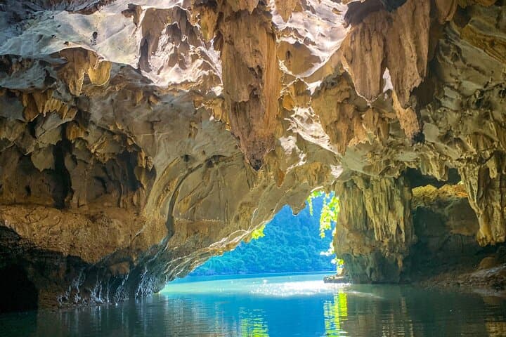 Jade Sails: Luxurious Day Cruise through Lan Ha Bay and Ao Ech photo 6