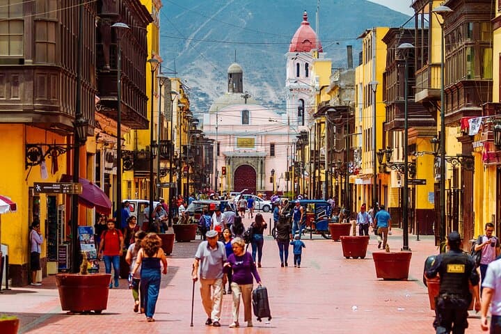 Full-Day Private Lima City Tour — Plaza de Armas, Larco Museum & Miraflores Sights photo 5