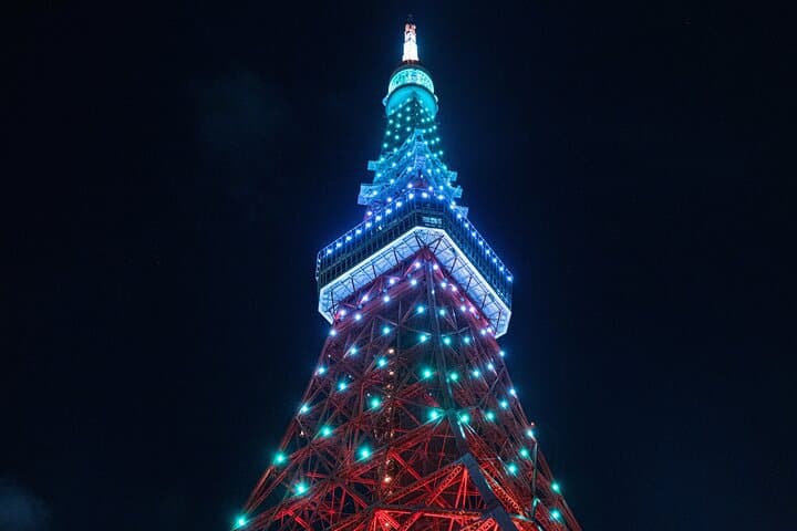 Tokyo Night E‑Scooter Ride and Tokyo Tower Observatory Tour photo 3
