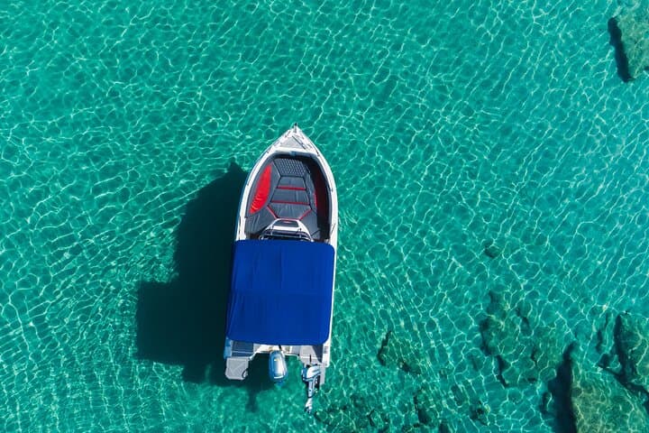 Zakynthos Luxury Speedboat Cruise to Navagio Shipwreck and Blue Caves