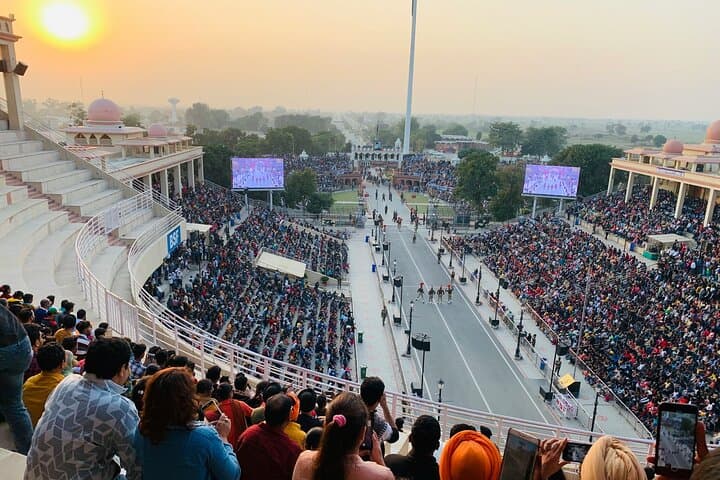 Wagah Border Ceremony: Evening Beating Retreat Experience from Amritsar photo 3