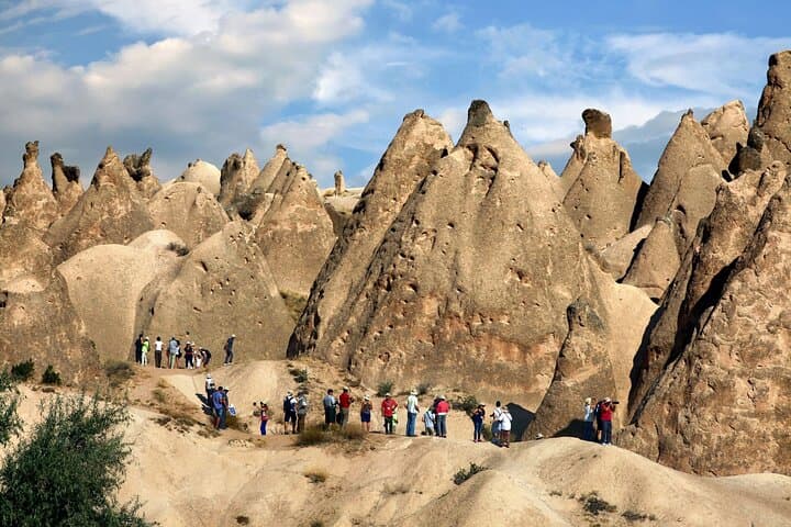 Red Tour Cappadocia: Full-Day Göreme, Uçhisar, Paşabağ & Zelve Excursion