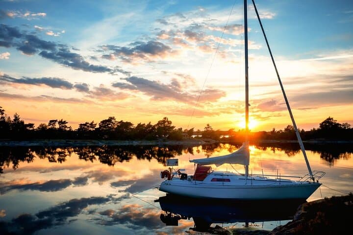 Full-Day Sailing Through the Stockholm Archipelago: Learn to Sail and Explore Remote Islands photo 6