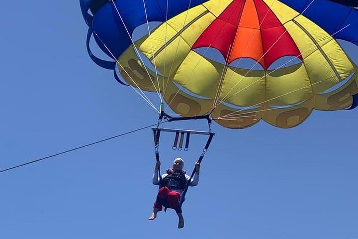 Parasailing Over Sharm el Sheikh: 10-Min Red Sea Flights Above Coral Reefs photo 3