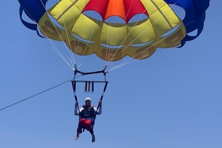 Parasailing Hurghada: Red Sea Coastal Flight with Private Transfer photo 4