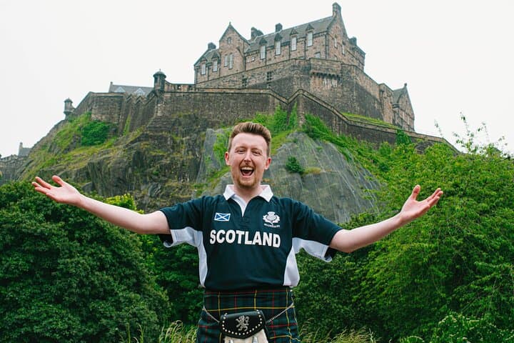 Edinburgh Castle Guided Tour with Kilted Scottish Guide
