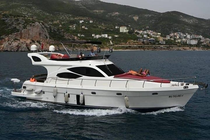 Private Yacht Tour in Alanya — 4-Hour My Dream Yacht with Lunch photo 3