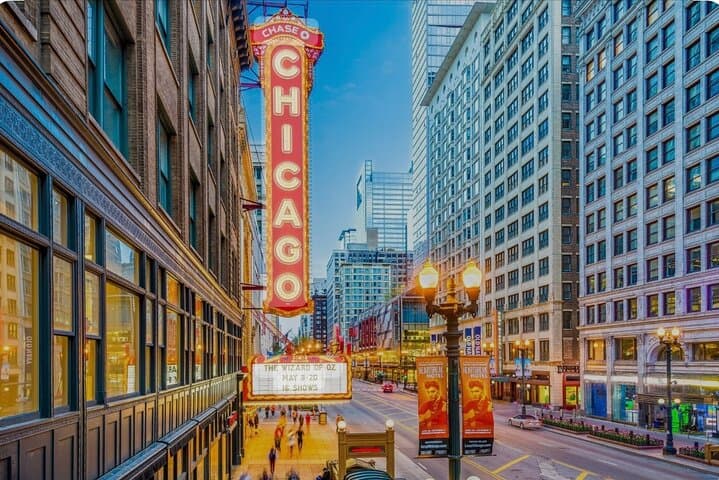 Private Chicago City Tour: Custom 3-Hour Windy City Highlights photo 2
