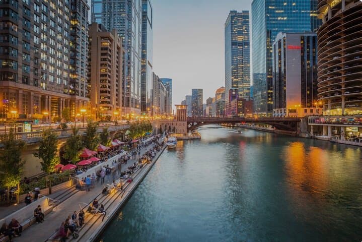 Private Chicago City Tour: Custom 3-Hour Windy City Highlights photo 5