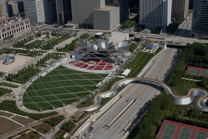 Private Chicago City Tour: Custom 3-Hour Windy City Highlights photo 6