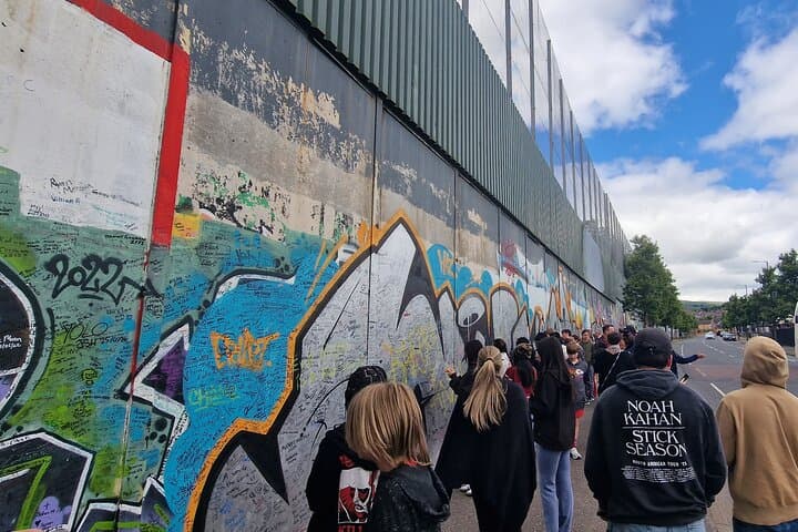 Belfast Walking Tour with Former Prisoners: Falls Road Murals & Peace Wall