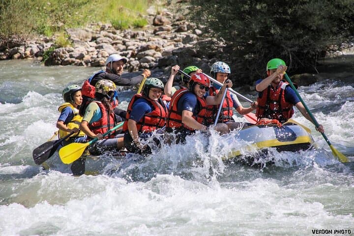 Rafting the Verdon Gorges: 14 km Descent from Castellane to Pont de Soleil photo 4