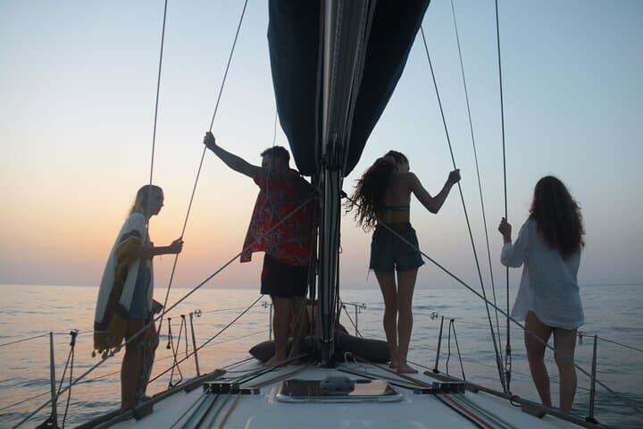 Sunset Sailing Tour from Villa Igiea to Mondello with Aperitif
