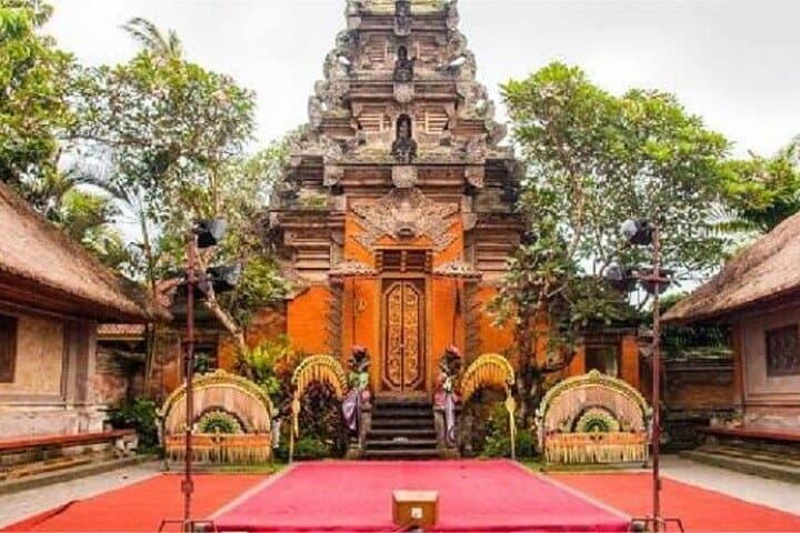 Ubud Cultural and Nature Full-Day Tour — ARMA, Monkey Forest & Tegenungan Waterfall photo 6