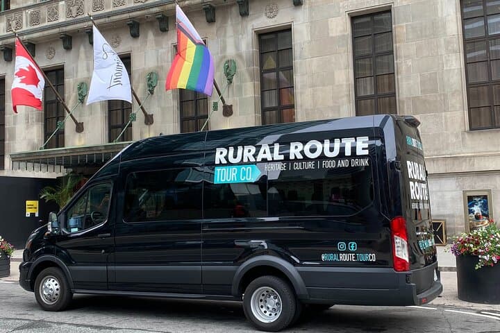 VIP Maple & Wine Tasting Day Trip: Toronto to Niagara Falls Small-Group Tour photo 2