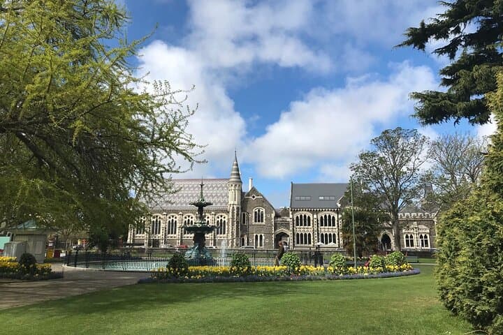 Christchurch City Top Spots Half-Day Small-Group Tour