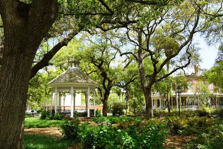 Private Sixth Sense Savannah Ghost Tour — Historic District & Haunted Landmarks photo 5