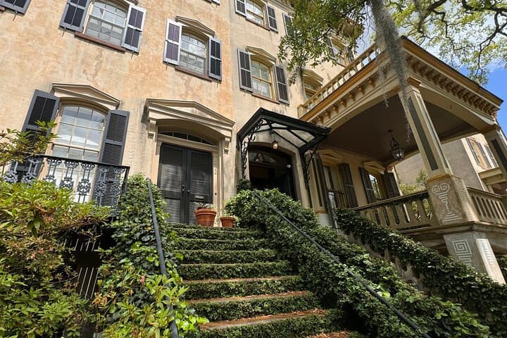Private Sixth Sense Savannah Ghost Tour — Historic District & Haunted Landmarks photo 6