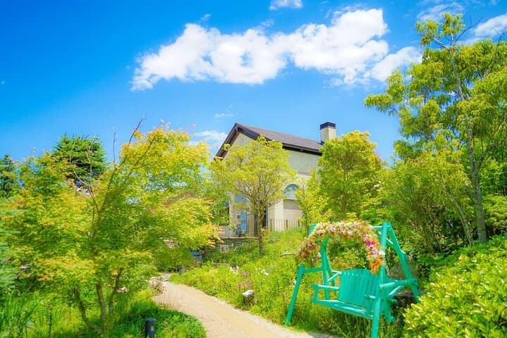Himeji Castle, Arima Onsen & Mount Rokko — Osaka Full-Day Touring Guide photo 2