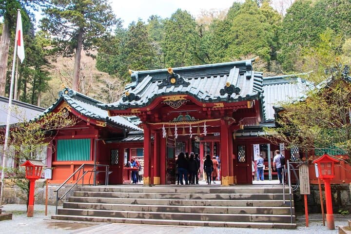 Mt Fuji and Hakone Day Tour: Cruise, Ropeway & Oshino Hakkai Guide photo 5