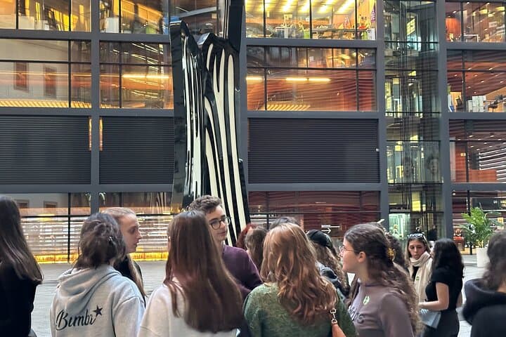 Private Family Tour of Madrid’s Reina Sofía Museum — Kid-Friendly Guide photo 2