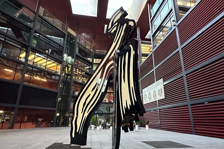 Private Family Tour of Madrid’s Reina Sofía Museum — Kid-Friendly Guide photo 6