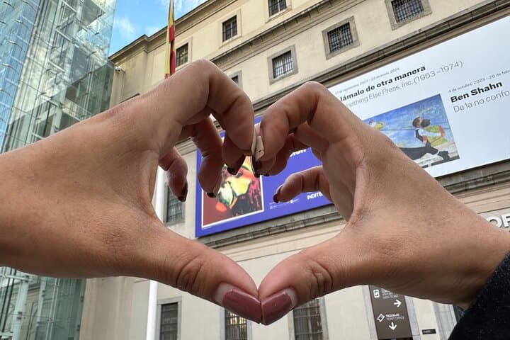 Private Family Tour of Madrid’s Reina Sofía Museum — Kid-Friendly Guide photo 3