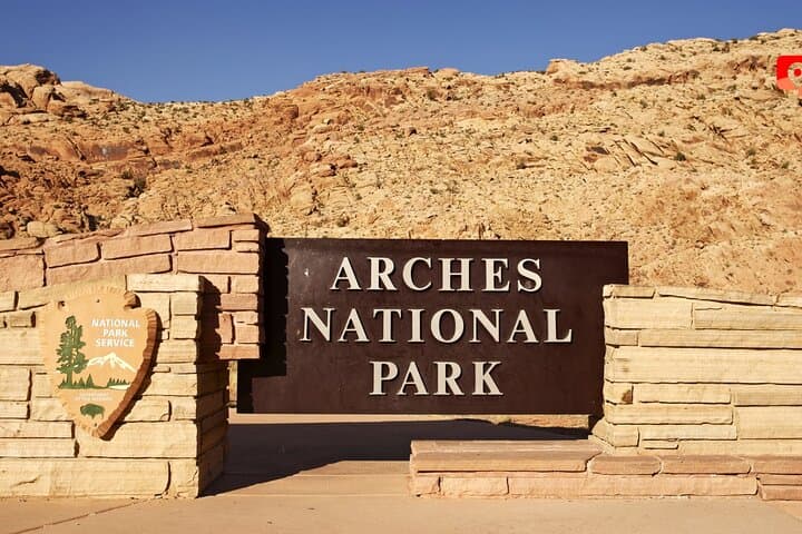 Arches National Park Self-Guided Audio Driving Tour: Drive, Hike & Explore photo 3