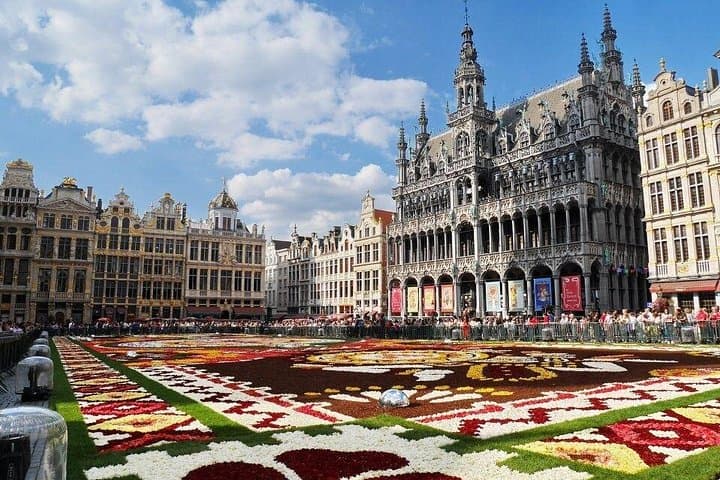 Private Day Trip to Brussels from Amsterdam — Grand Place, Atomium & Royal Sights