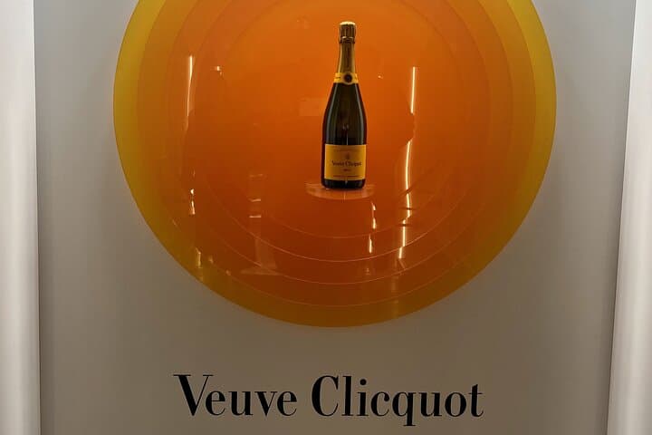 Private Champagne Day Trip from Paris: Moët & Veuve Clicquot Cellars with Lunch
