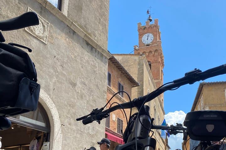 E-Bike Val d'Orcia Pienza Pecorino Cheese Tasting photo 4
