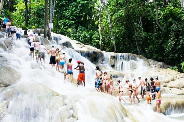 Blue Hole & Dunn's River Falls: 6-Hour Combo Tour from Montego Bay
