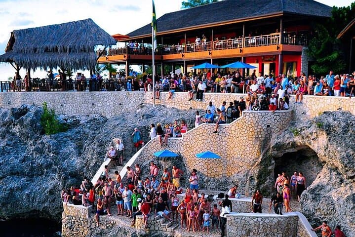 Negril Seven Mile Beach & Rick's Cafe Sunset Tour — Private Half-Day Experience