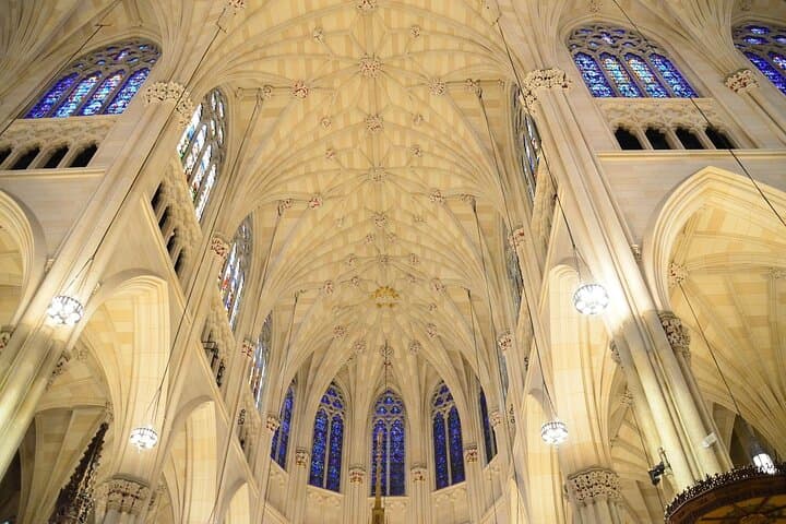 St Patrick's Cathedral Official Holiday Audio Tour — NYC Holiday Visit photo 5
