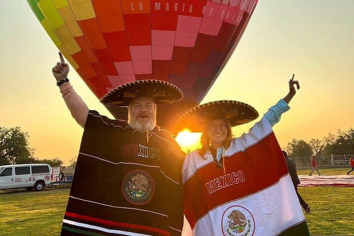 Hot-Air Balloon Over Teotihuacan: Sunrise Flight, Cave Breakfast & Archaeology Tour photo 3
