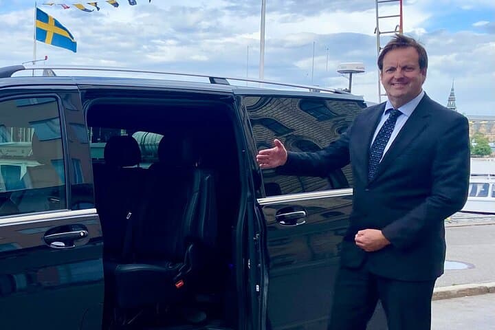 Stockholm VIP Limousine City Tour — 6-Hour Private Highlights photo 3