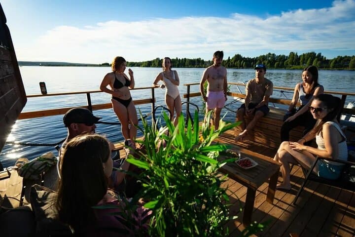 Floating Sauna and Barbecue on the Ounasjoki River — Rovaniemi Sauna Experience photo 4