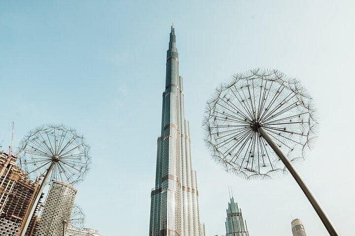 Burj Khalifa & Dubai Aquarium Combo: Skip-the-Line Views and Underwater Wonders photo 1