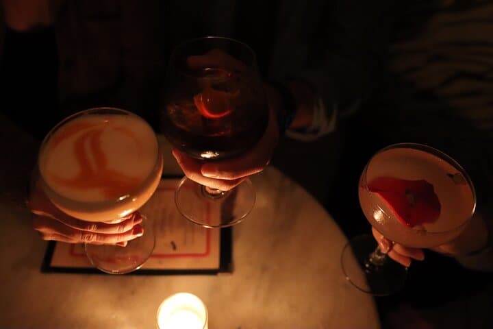 Lower Manhattan Speakeasy Walking Tour — Guided Prohibition-Era Cocktail Experience