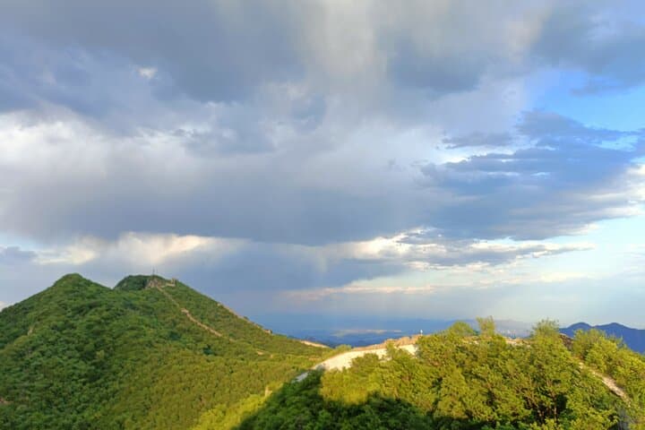 Jiankou Great Wall Private Guided Day Hike from Beijing photo 3