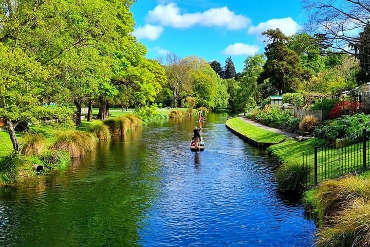 Private Christchurch Walking Tour: 2-Hour Guided City History & Earthquake Walk photo 2