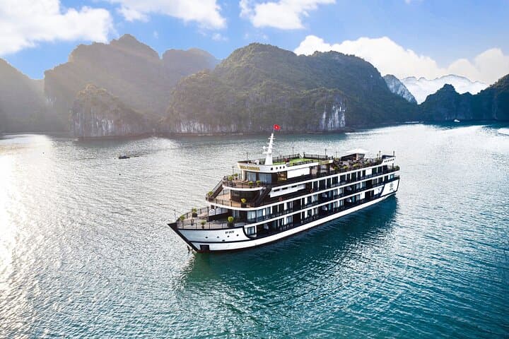 Lan Ha Bay 2-Day Overnight Cruise from Hanoi: Kite Cruise, Kayaking & Swimming photo 6
